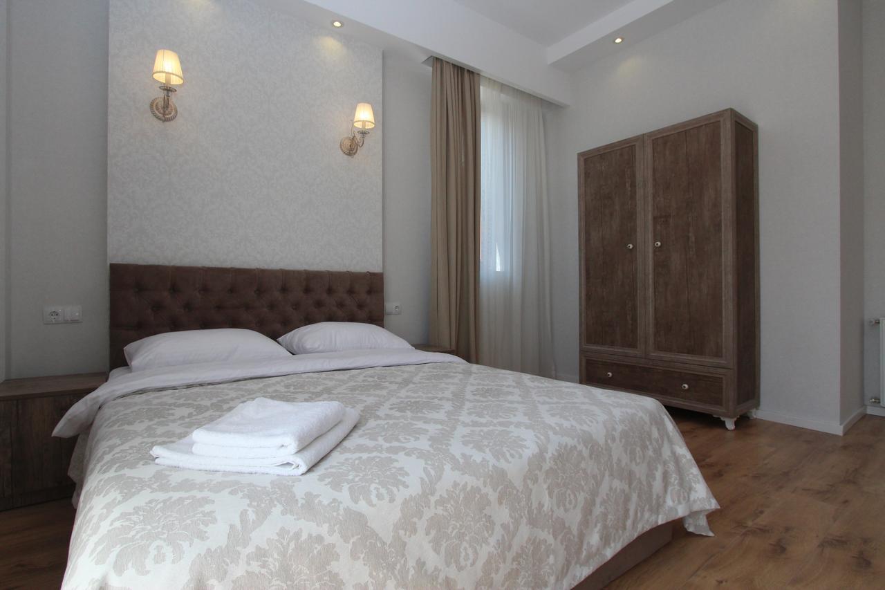 New Apartment In Old Тбилиси Экстерьер фото