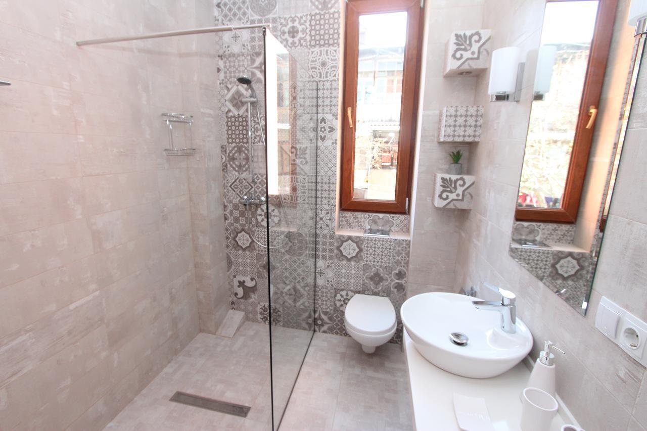 New Apartment In Old Тбилиси Экстерьер фото